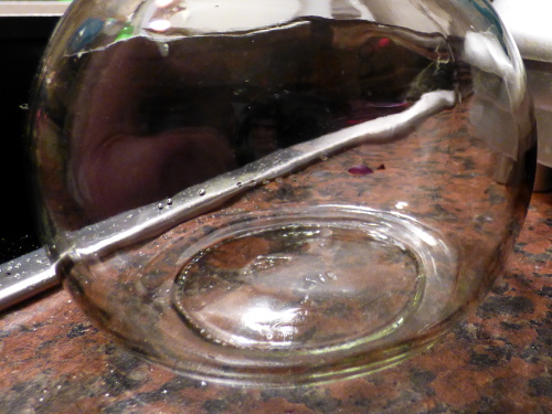 Glas mit Schraubdeckel