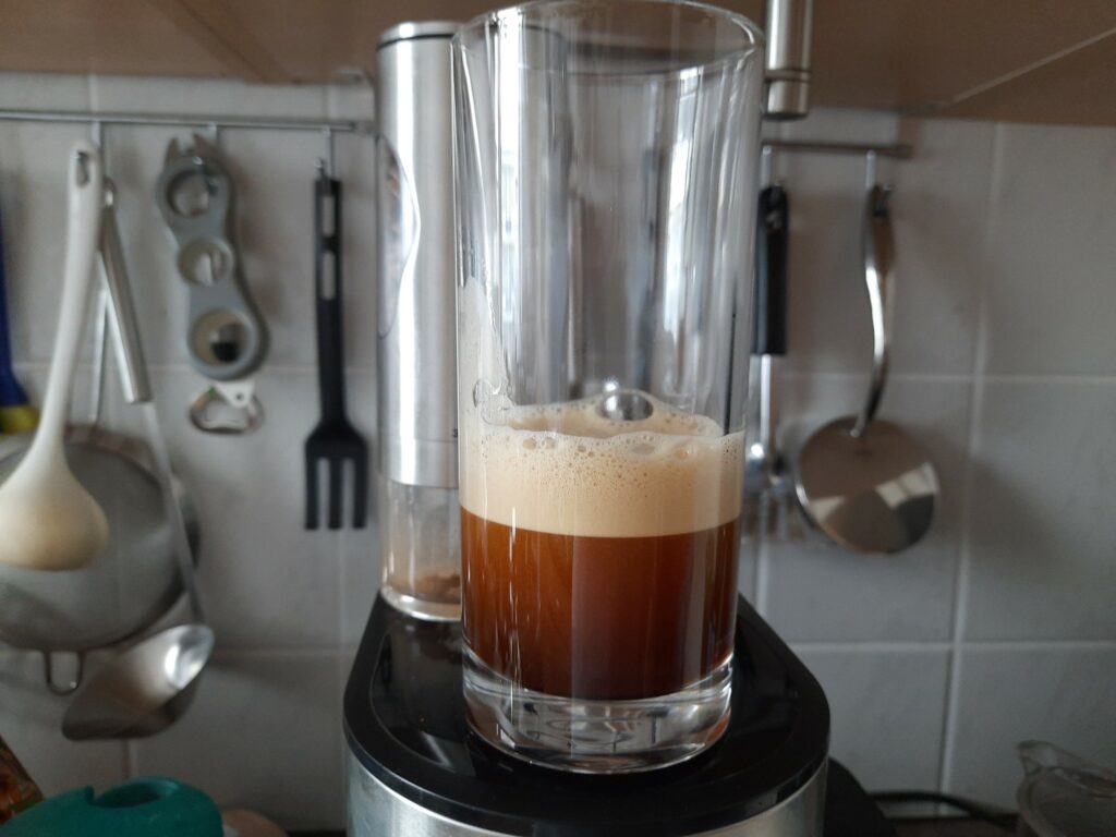 Espresso im Longdrinkglas