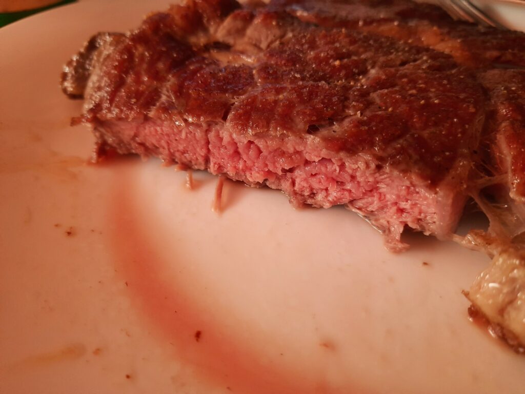 Rib-Eye-Steak rosa