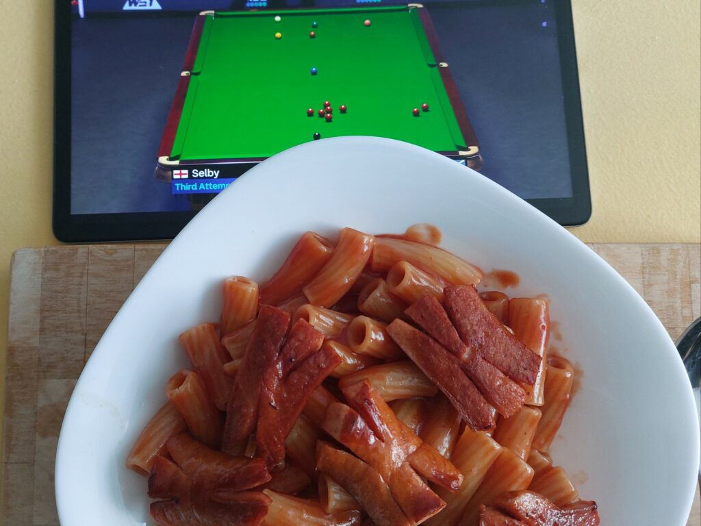 Nudeln, Ketchup, Bärentatzen, Snooker