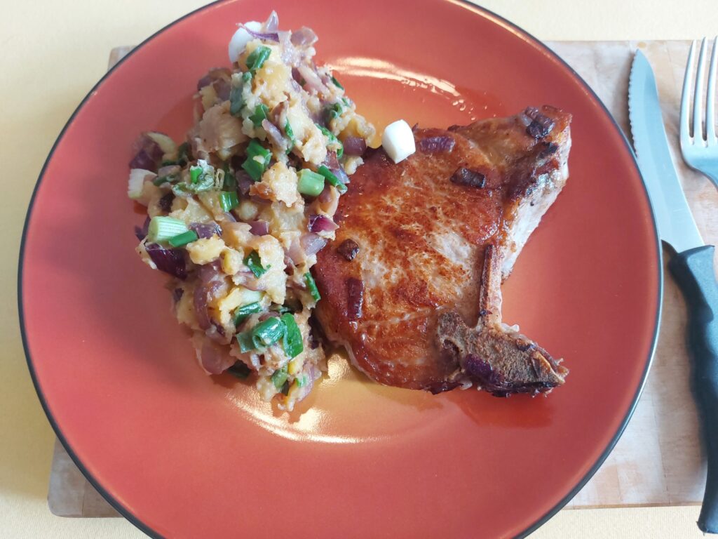 Schweinekarree an Kartoffel-Zwiebel-Stampf
