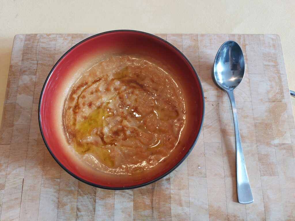 Wruke, Kartoffel, Möhre, Milch, Speck, Creme mit dekonstruierter Vinaigrette