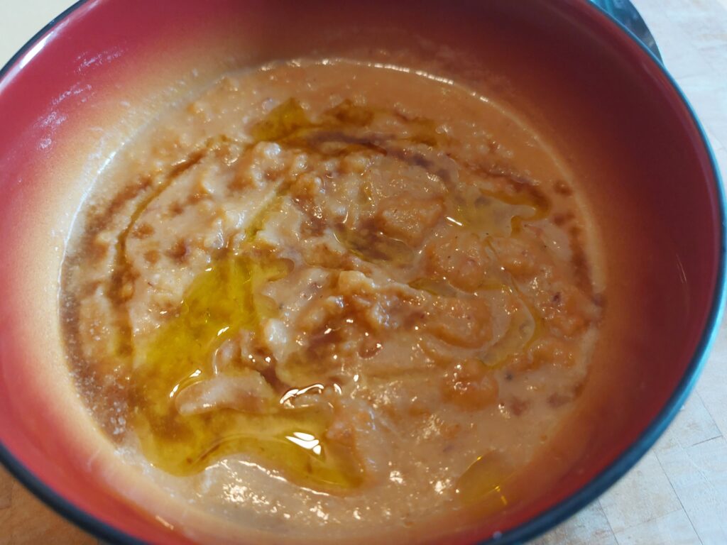 Wruke, Kartoffel, Möhre, Milch, Speck, Creme mit dekonstruierter Vinaigrette