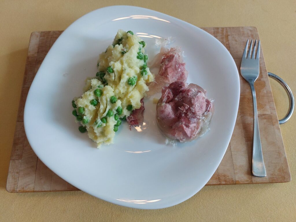 Beerbster Kartoffelbrei mit Sauerfleisch