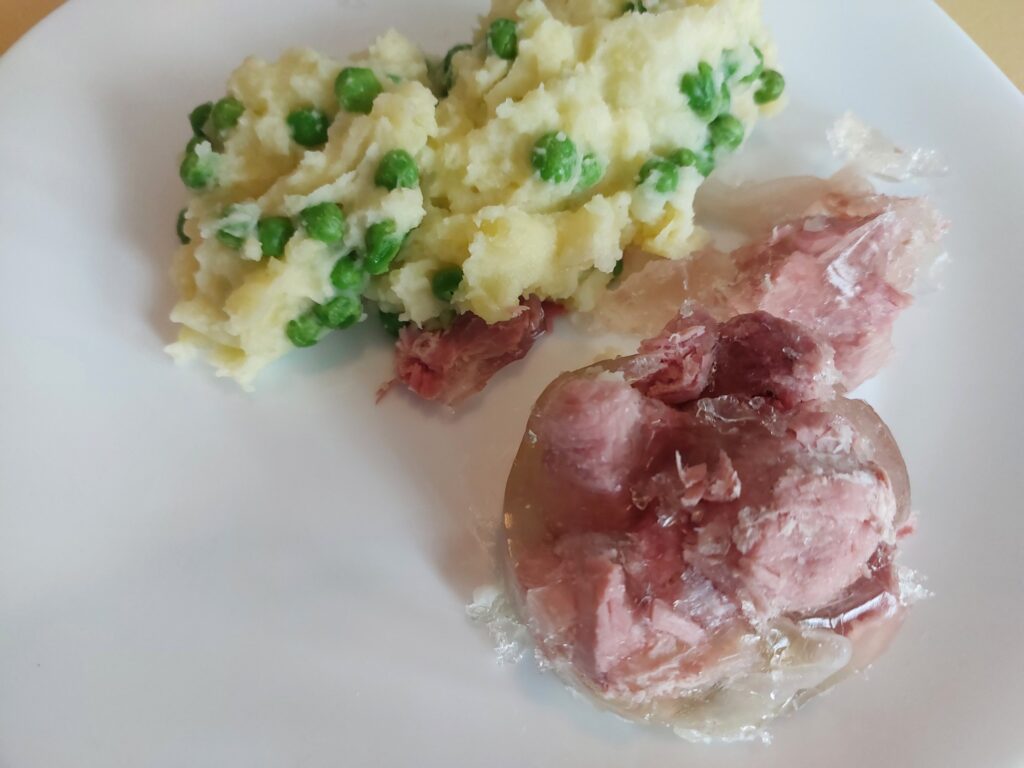 Beerbster Kartoffelbrei mit Sauerfleisch