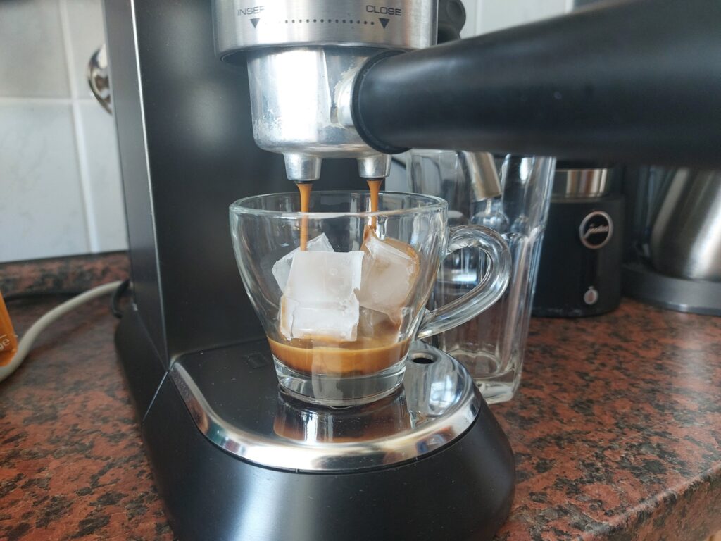 Eiskaffee mit der Siebträgermaschine