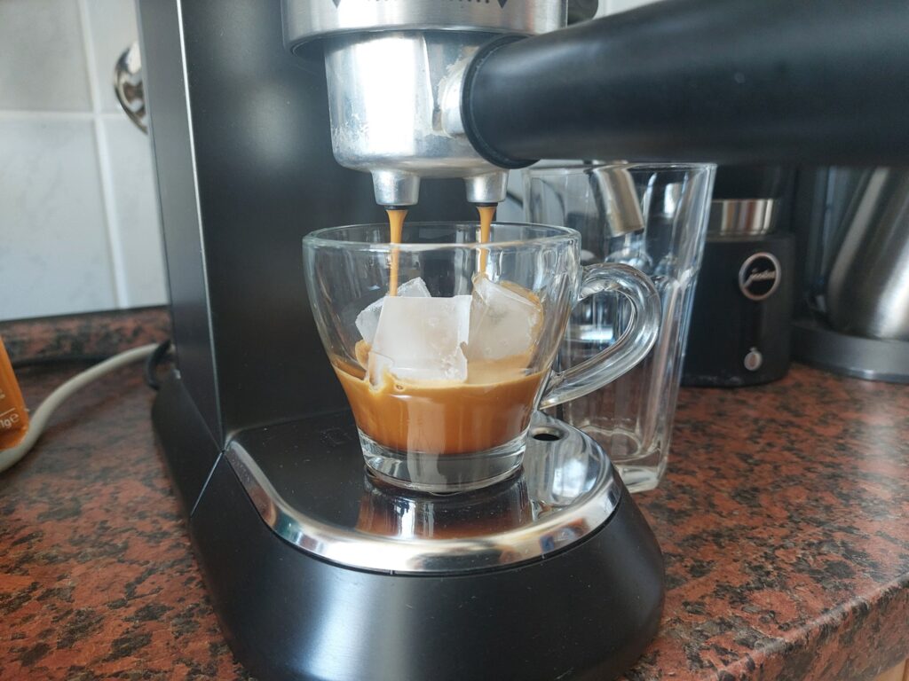 Eiskaffee mit der Siebträgermaschine