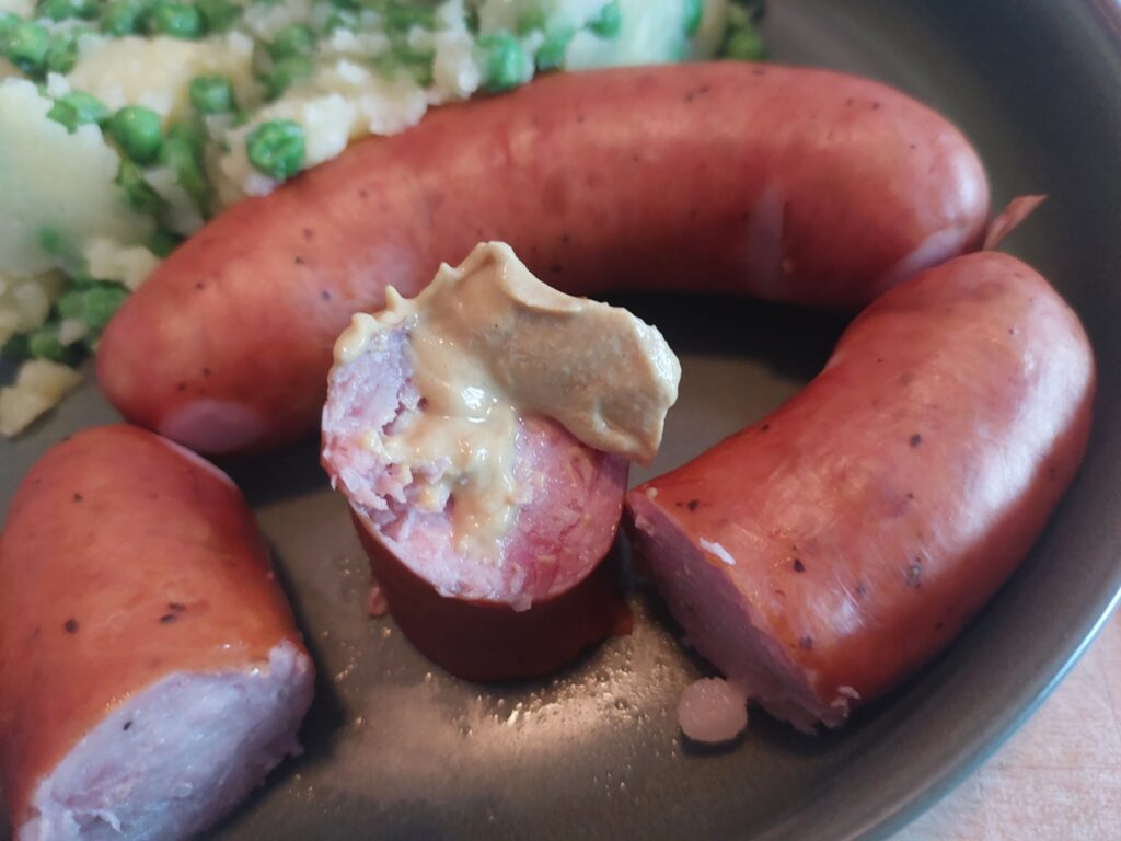 Krainer Wurst, beerbster Kartoffelbrei