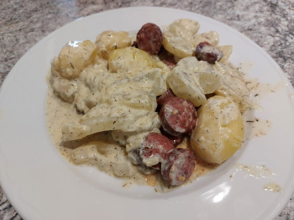 Schmorgurke, Salzkartoffeln, Wildknacker, Kantinenedition