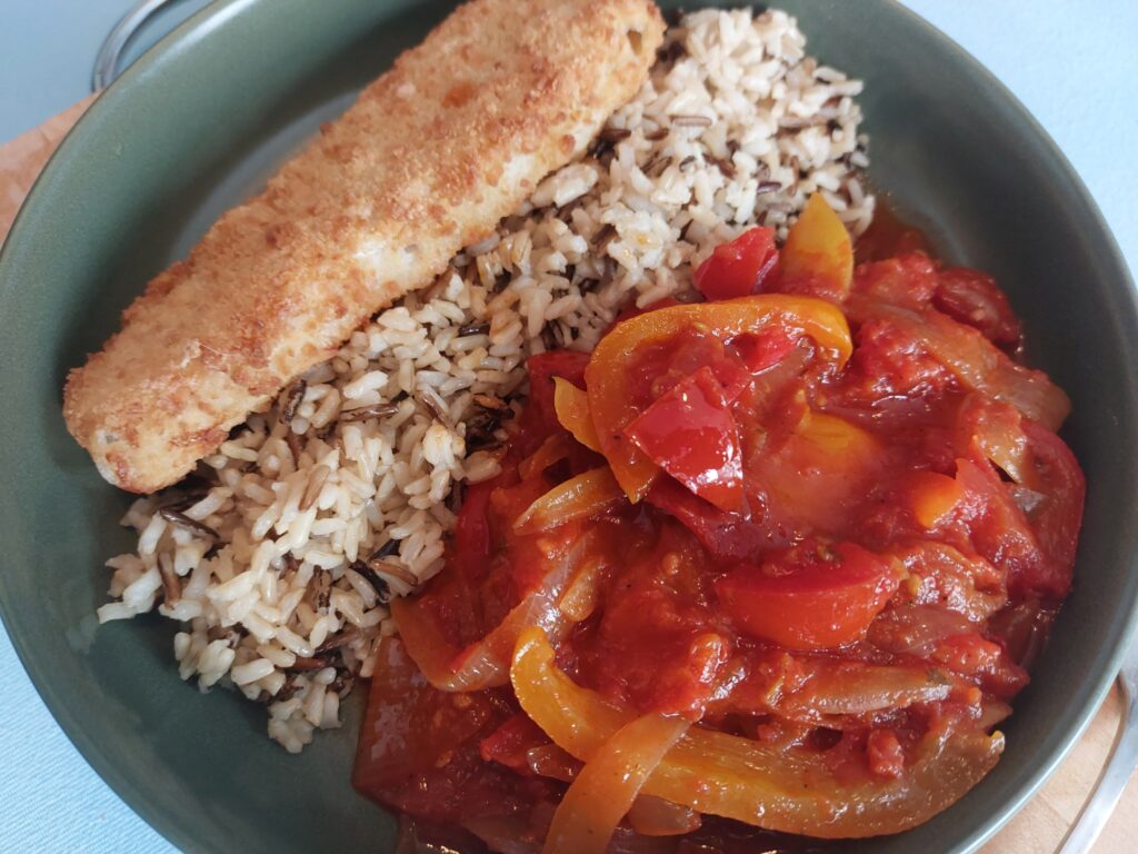 Knusperfischfilet, Wild-&Vollkornreis, Letscho